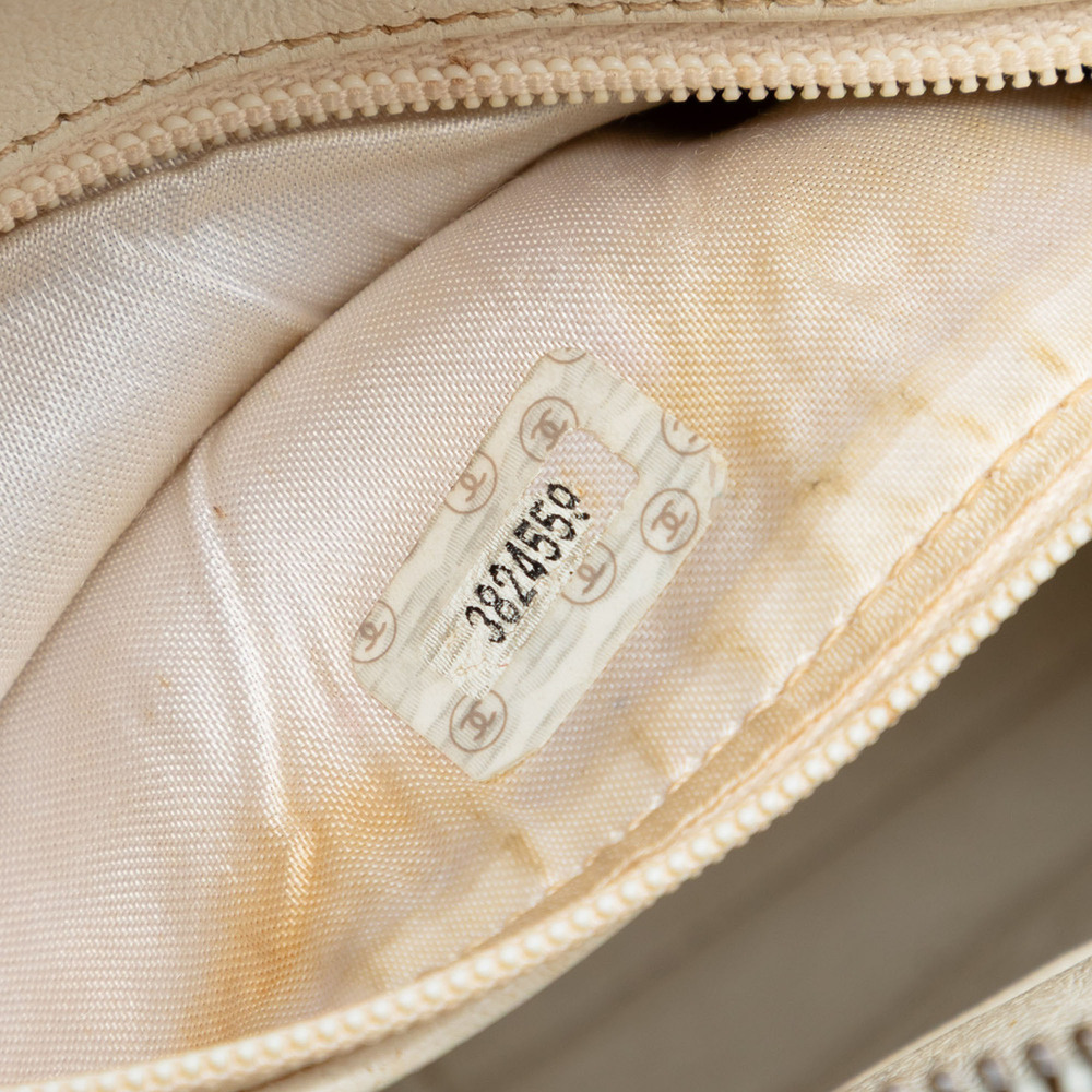 Pre-Loved Chanel CC Quilted Caviar Camera Bag - Picture 6 of 7